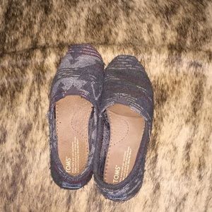 Toms slip ons